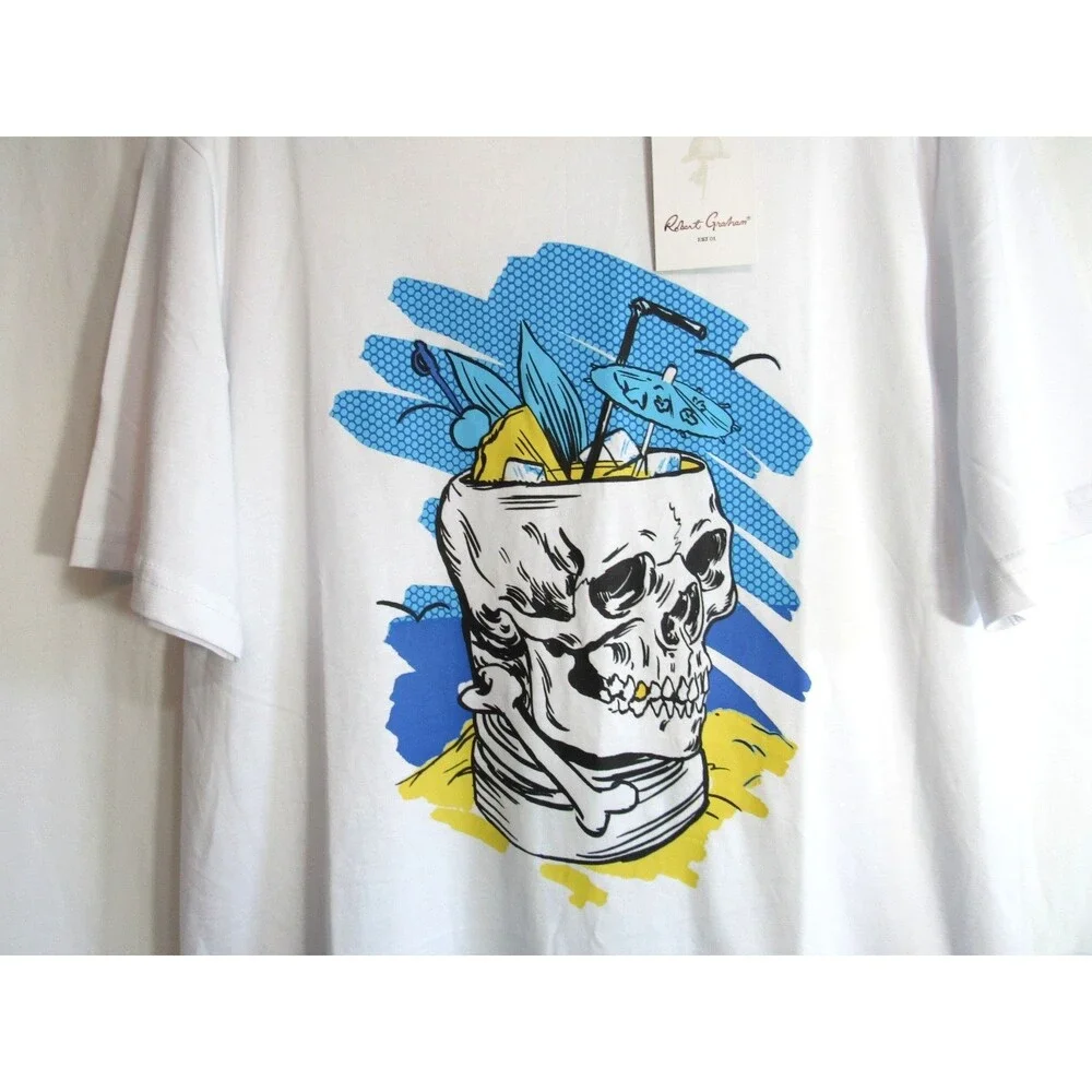 Robert Graham White Tiki Skull Short Sleeve T Shirt Size Small NWT
